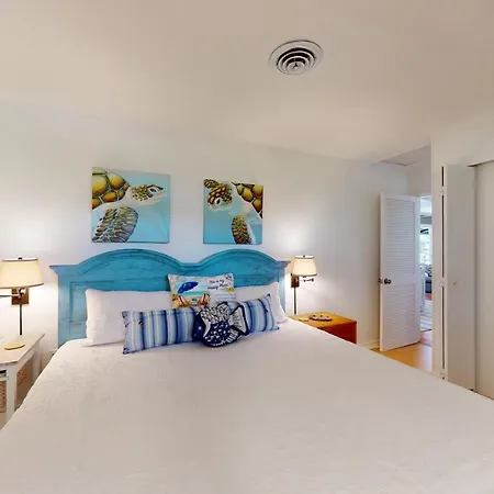 For 8, Near To The Beache And Downtown Cartagena